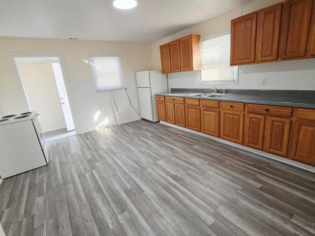 2100 N Park Avenue, Springfield, MO 65803