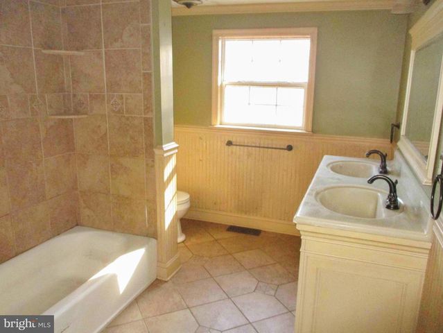 159 PARK DR, Earleville, MD 21919