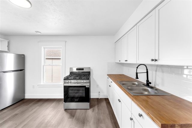 1754 Godfrey Avenue, Wyoming, MI 49509