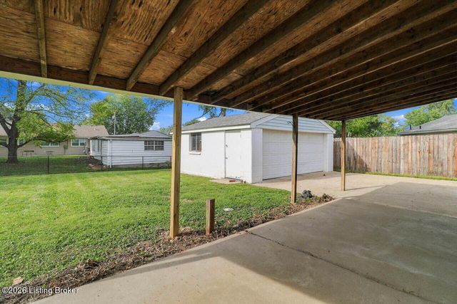 13916 Darwin Blvd, Louisville, KY 40272