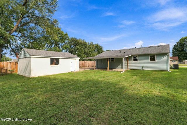 13916 Darwin Blvd, Louisville, KY 40272