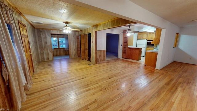 2439 Jasper CT, Norfolk, VA 23518