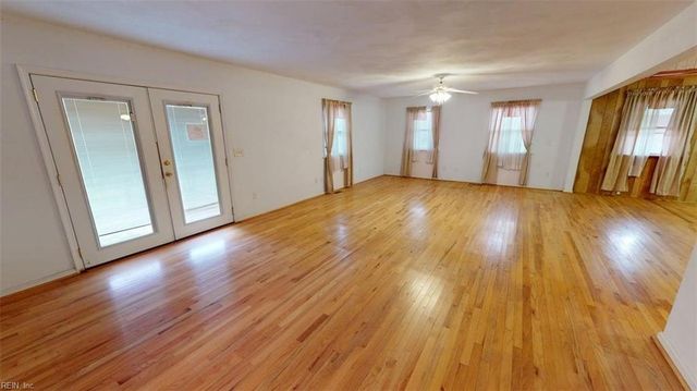 2439 Jasper CT, Norfolk, VA 23518