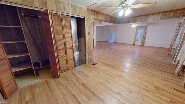 2439 Jasper CT, Norfolk, VA 23518