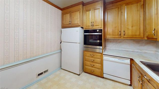 2439 Jasper CT, Norfolk, VA 23518