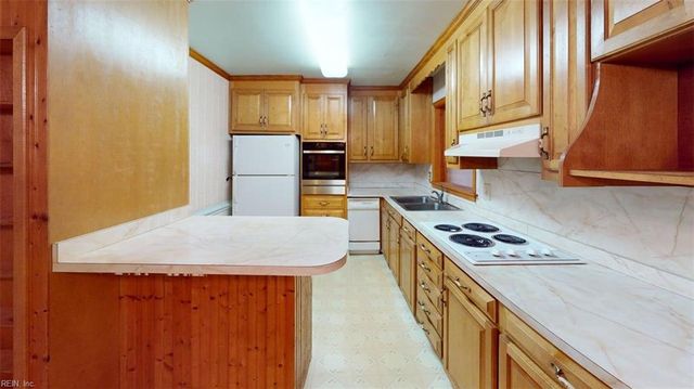 2439 Jasper CT, Norfolk, VA 23518