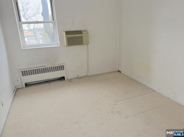 2345 Linwood Avenue 4B, Fort Lee, NJ 07024