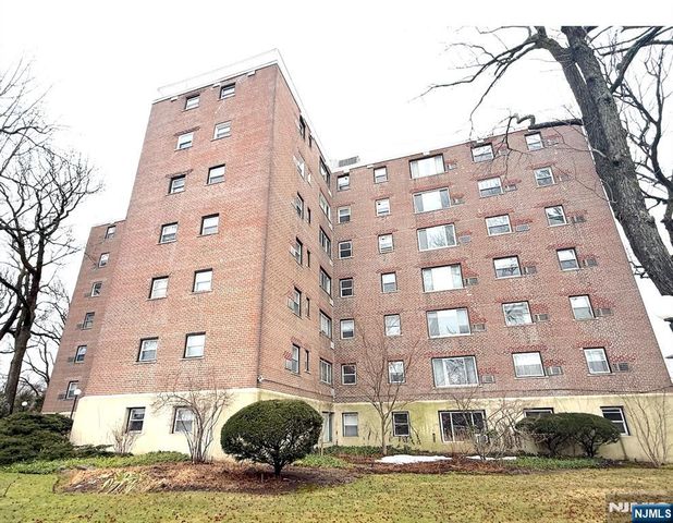 2345 Linwood Avenue 4B, Fort Lee, NJ 07024