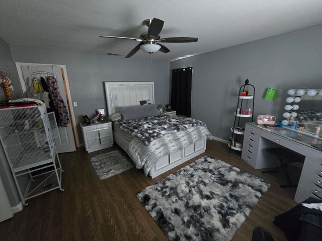 1683 Iris St, Los Banos, CA 93635