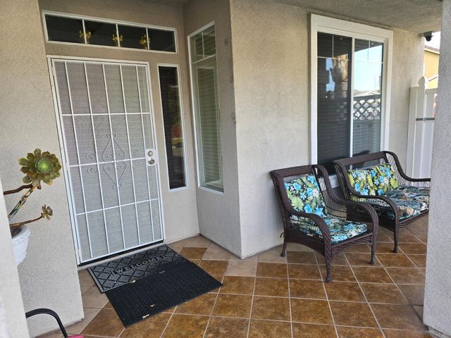 1683 Iris St, Los Banos, CA 93635