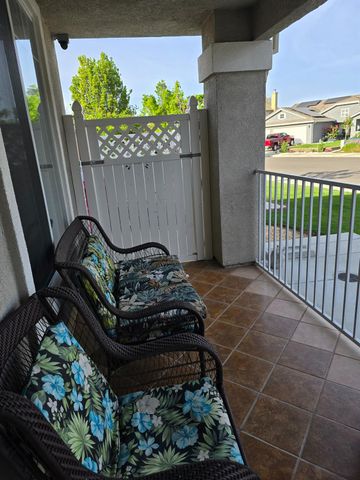 1683 Iris St, Los Banos, CA 93635