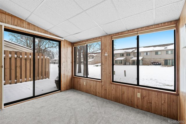 62072 Yorktown - Unit 4, South Lyon, MI 48178