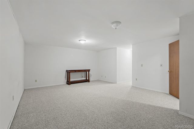 62072 Yorktown - Unit 4, South Lyon, MI 48178