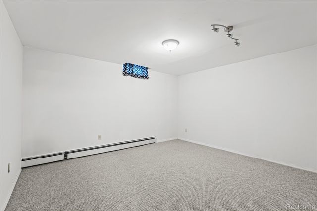 62072 Yorktown - Unit 4, South Lyon, MI 48178