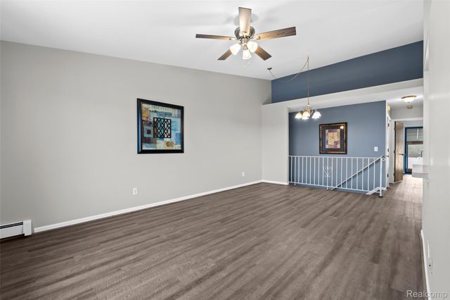 62072 Yorktown - Unit 4, South Lyon, MI 48178