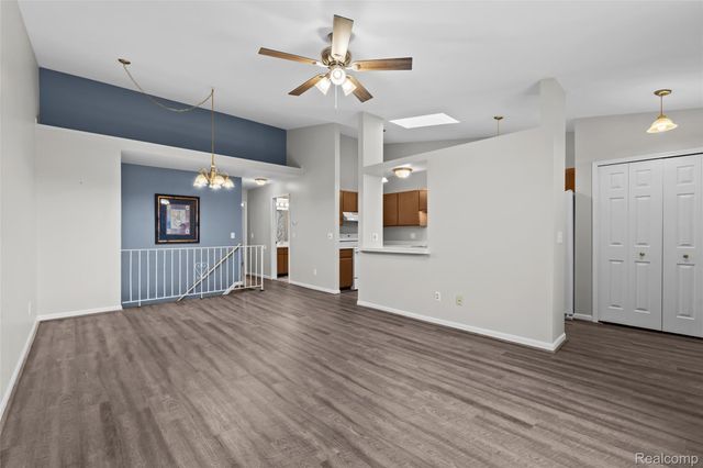 62072 Yorktown - Unit 4, South Lyon, MI 48178