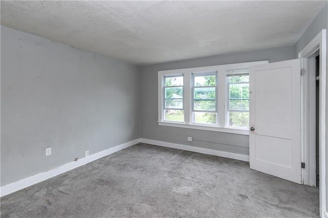 809 Monroe Avenue, Kansas City, MO 64124