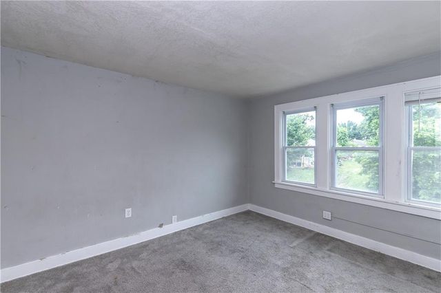 809 Monroe Avenue, Kansas City, MO 64124