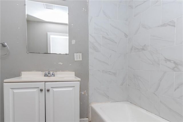 809 Monroe Avenue, Kansas City, MO 64124