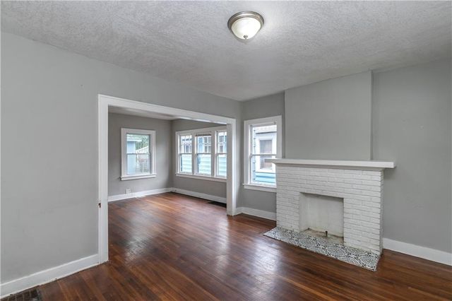 809 Monroe Avenue, Kansas City, MO 64124