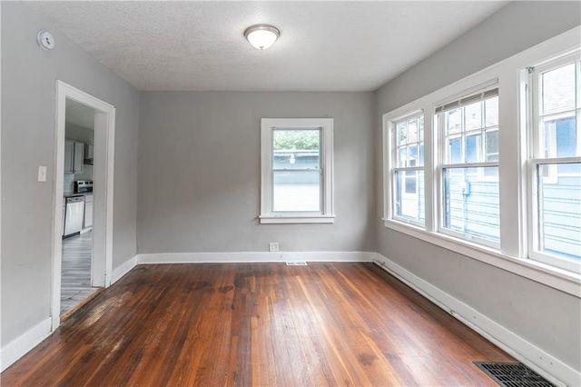 809 Monroe Avenue, Kansas City, MO 64124