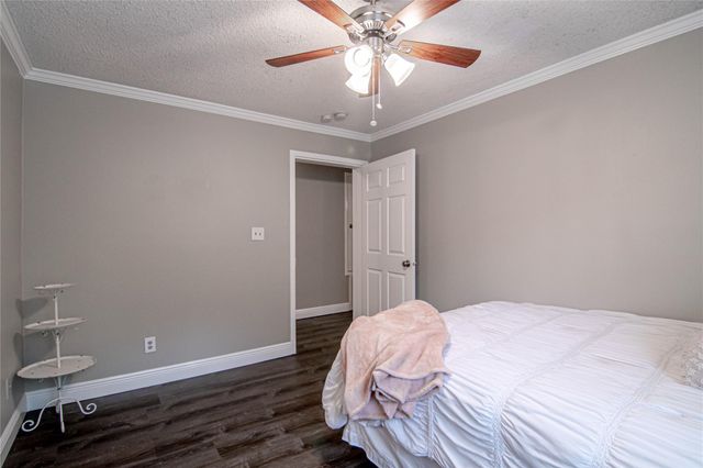 164 Varsity Drive, Huntsville, TX 77340