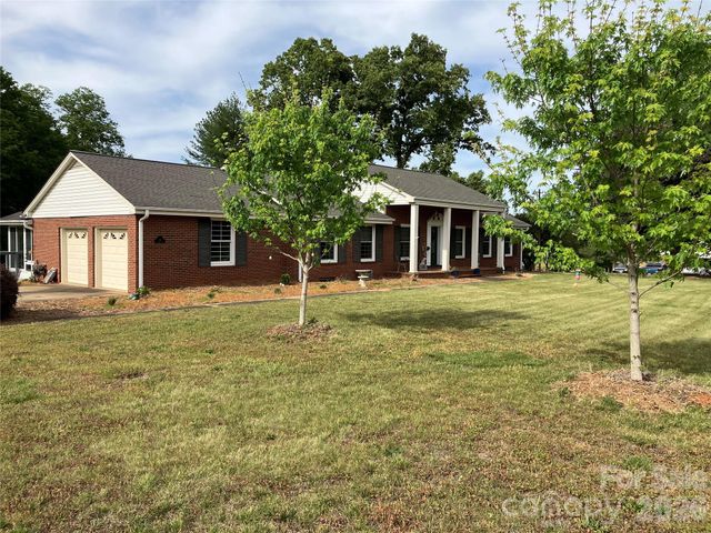151 Lincoln Road, Forest City, NC 28043