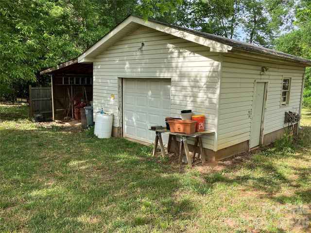151 Lincoln Road, Forest City, NC 28043