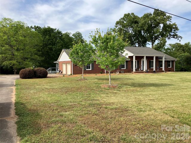 151 Lincoln Road, Forest City, NC 28043