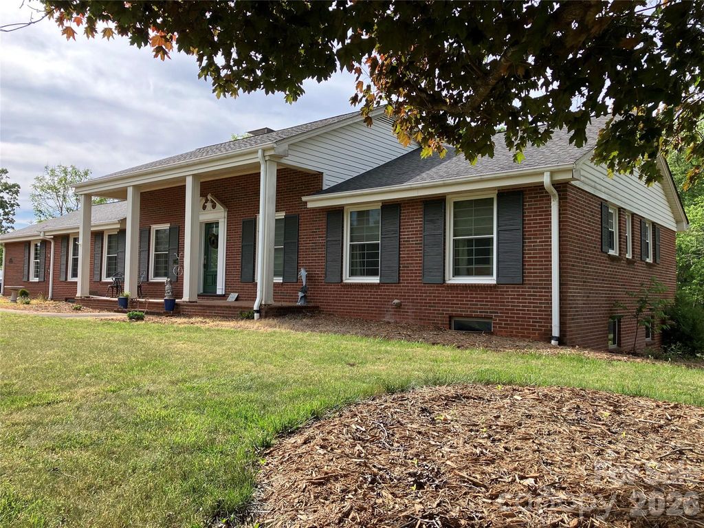 151 Lincoln Road, Forest City, NC 28043