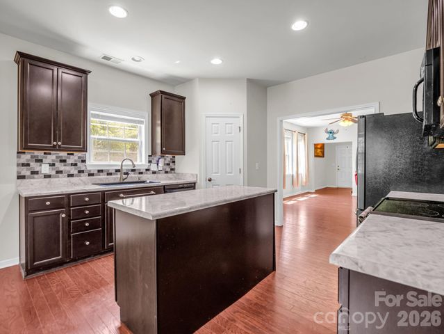 198 N River Road, Fletcher, NC 28732