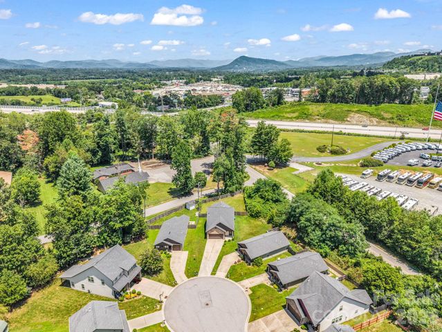 198 N River Road, Fletcher, NC 28732