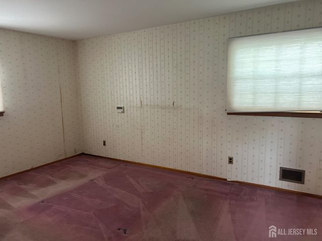 1210 Dakota Road, North Brunswick, NJ 08902