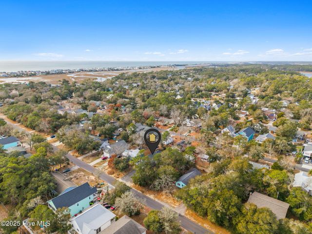 125 NW 15th Street, Oak Island, NC 28465