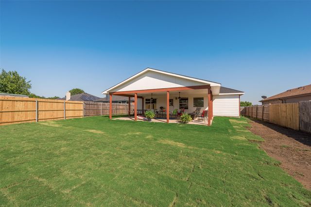 808 Sage Circle, Burleson, TX 76028
