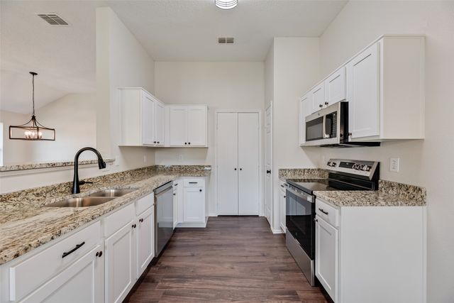 808 Sage Circle, Burleson, TX 76028