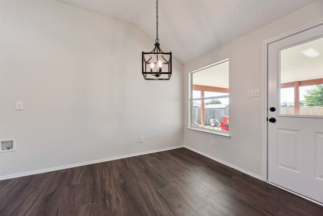 808 Sage Circle, Burleson, TX 76028