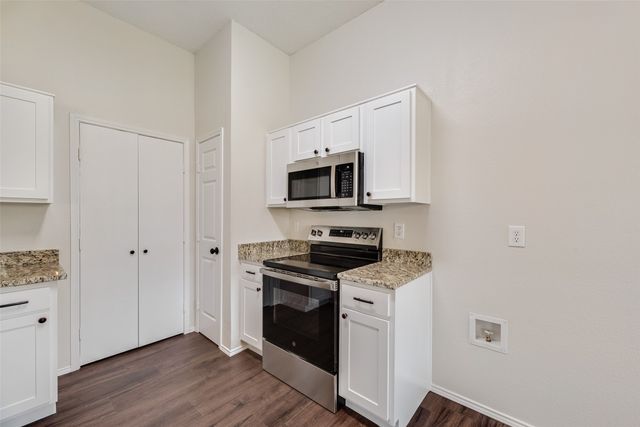 808 Sage Circle, Burleson, TX 76028