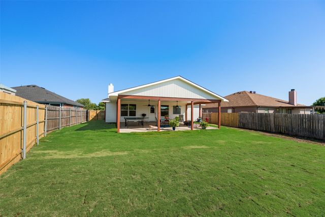 808 Sage Circle, Burleson, TX 76028