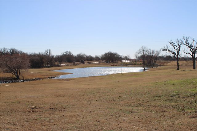 153 Highgate Drive, Boyd, TX 76023