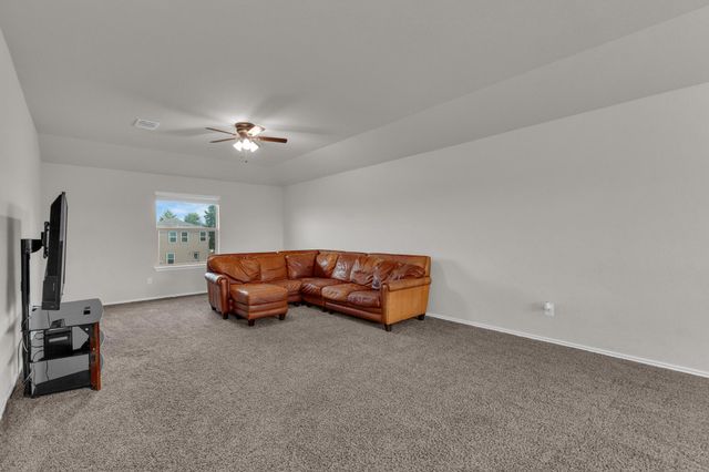 104 Uncle Billy WAY, Jarrell, TX 76537
