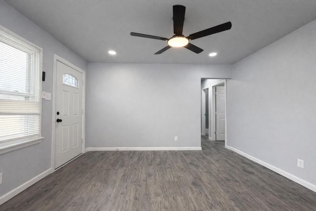 4619 Elgin Avenue, Lubbock, TX 79413