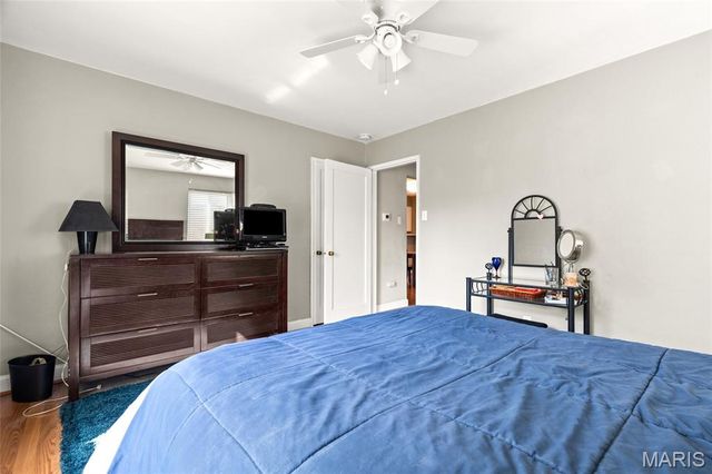 1047 Raisher Drive, St Louis, MO 63130