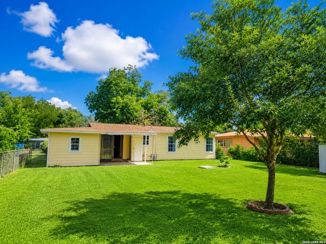 338 Charcliff Dr, San Antonio, TX 78220