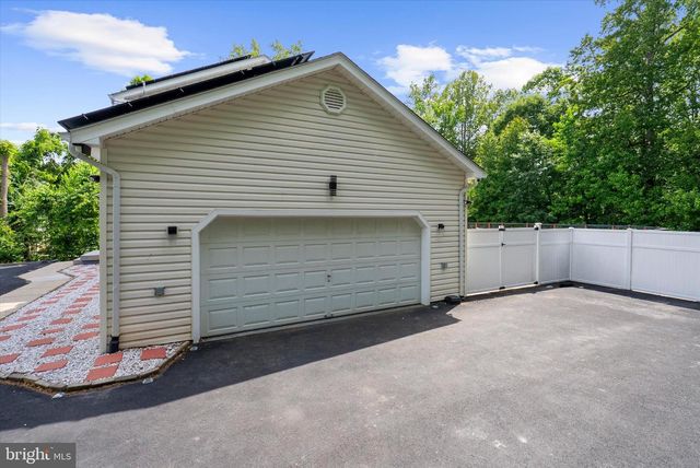 2135 FIREBERRY CT, Prince Frederick, MD 20678