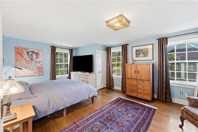 1421 W 50th Terrace, Kansas City, MO 64112