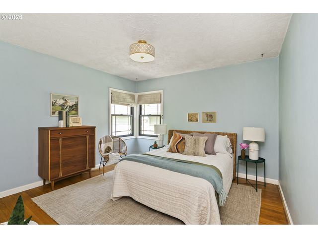 5285 Ne 72ND Ave Ne, Portland, OR 97218