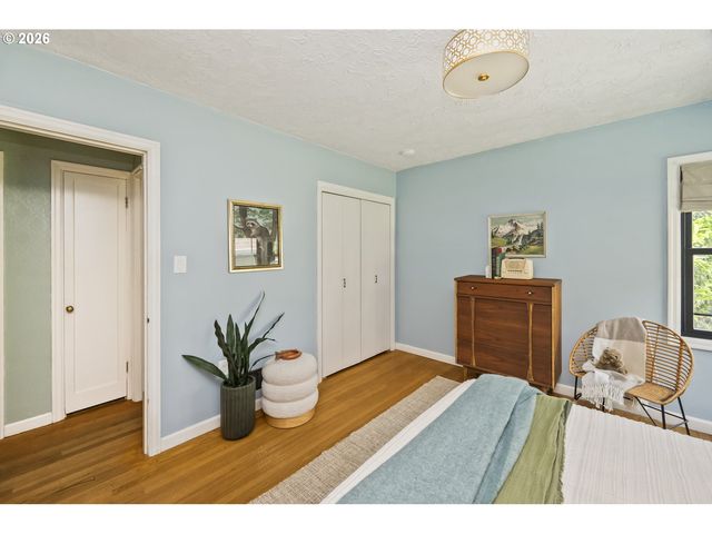 5285 Ne 72ND Ave Ne, Portland, OR 97218