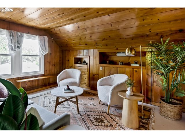 5285 Ne 72ND Ave Ne, Portland, OR 97218