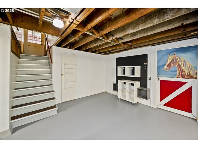 5285 Ne 72ND Ave Ne, Portland, OR 97218